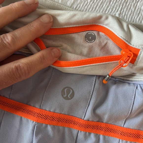 Lululemon 12” Pleated Tennis Skirt - Picture 3 of 4